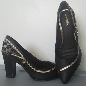 🚫SOLD‼️3 for $12‼️💎NWOT Brazilian Brown Almond Toe Block Heels